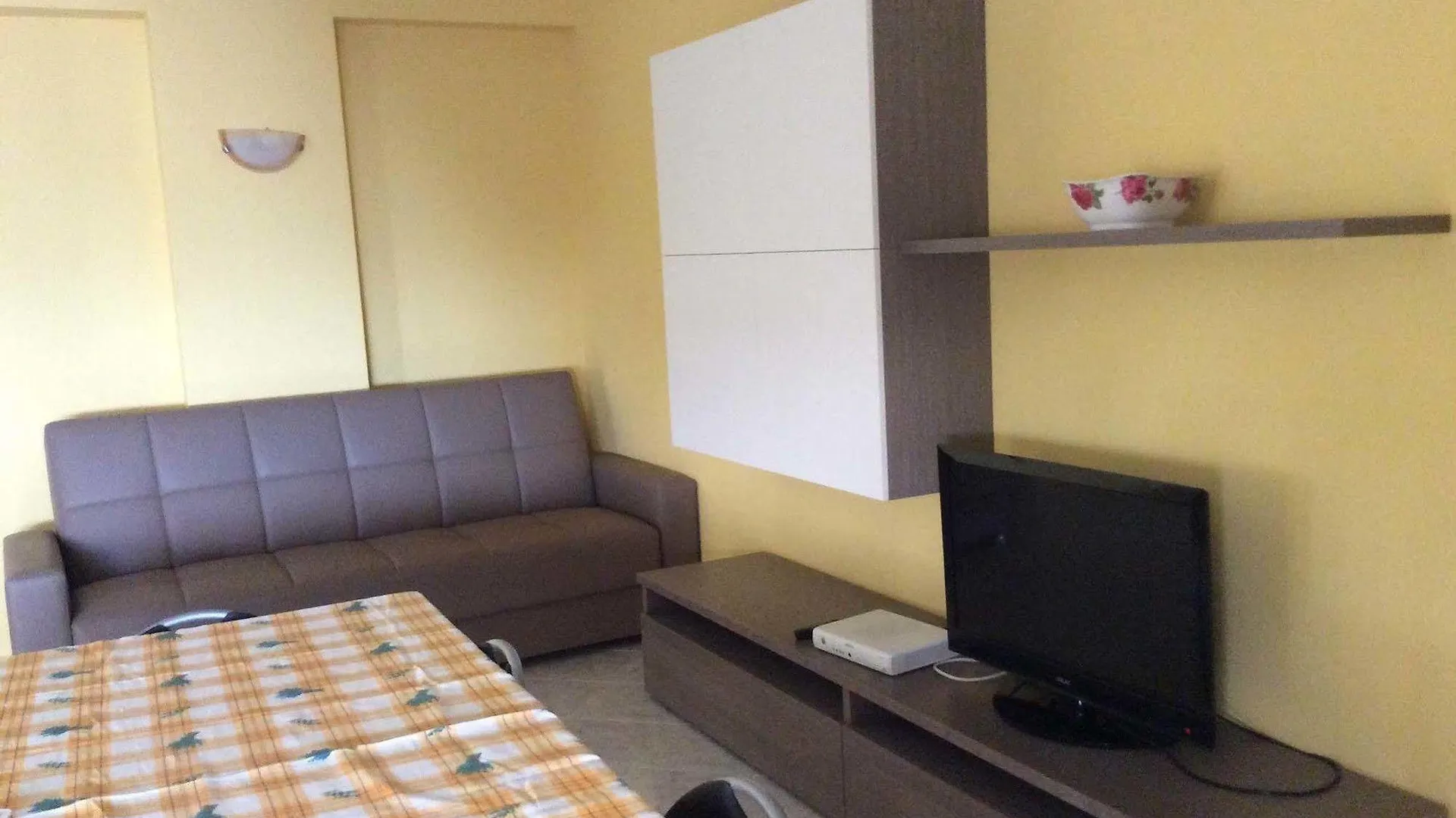 Case Corona Hotel Santa Flavia 3*, Porticello Italy