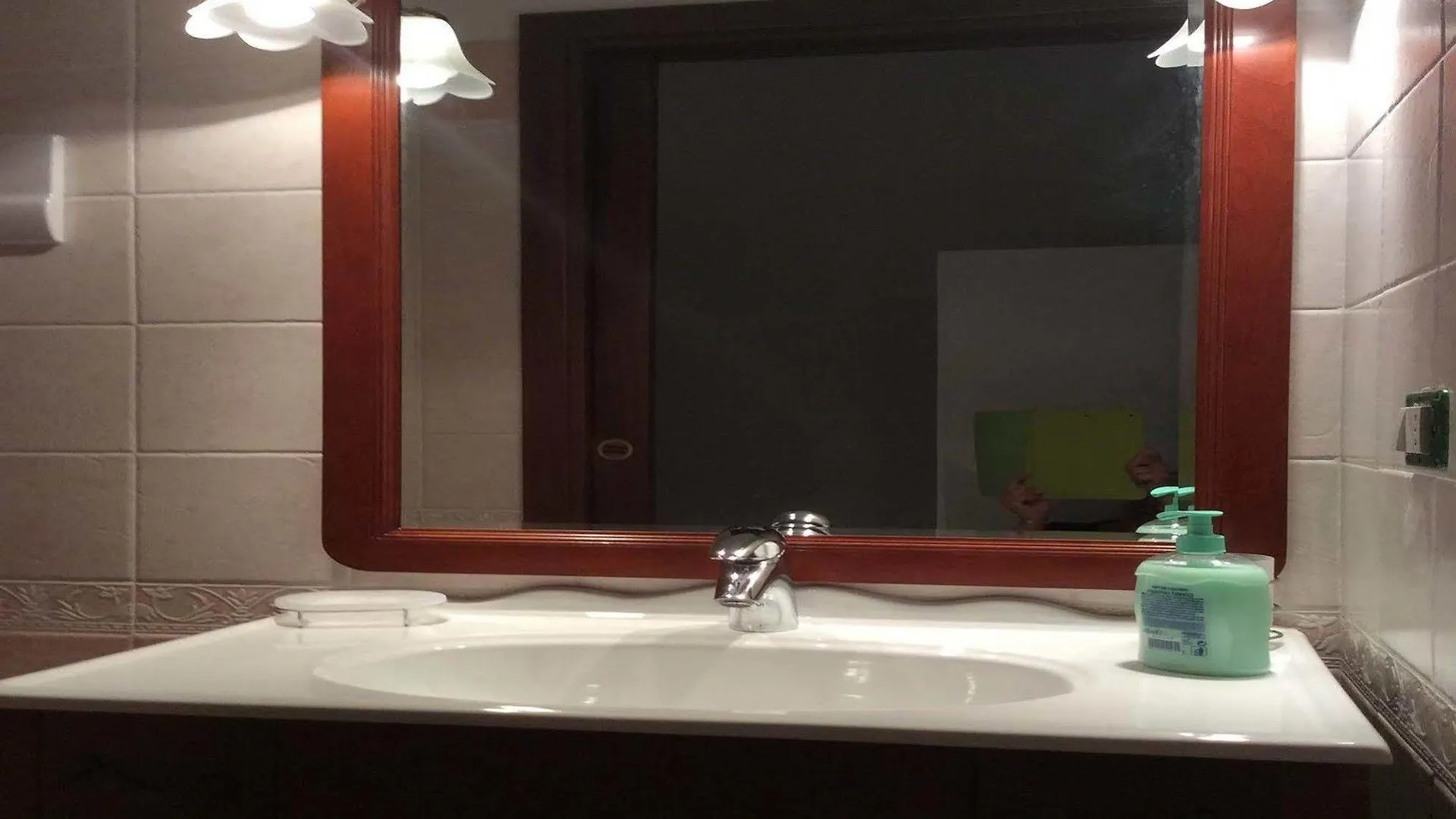 Case Corona Hotel Santa Flavia Italy