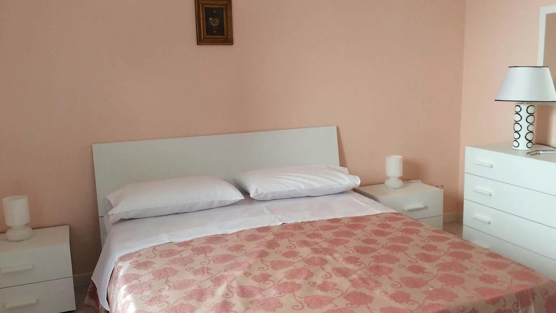 Case Corona Hotel Santa Flavia Porticello